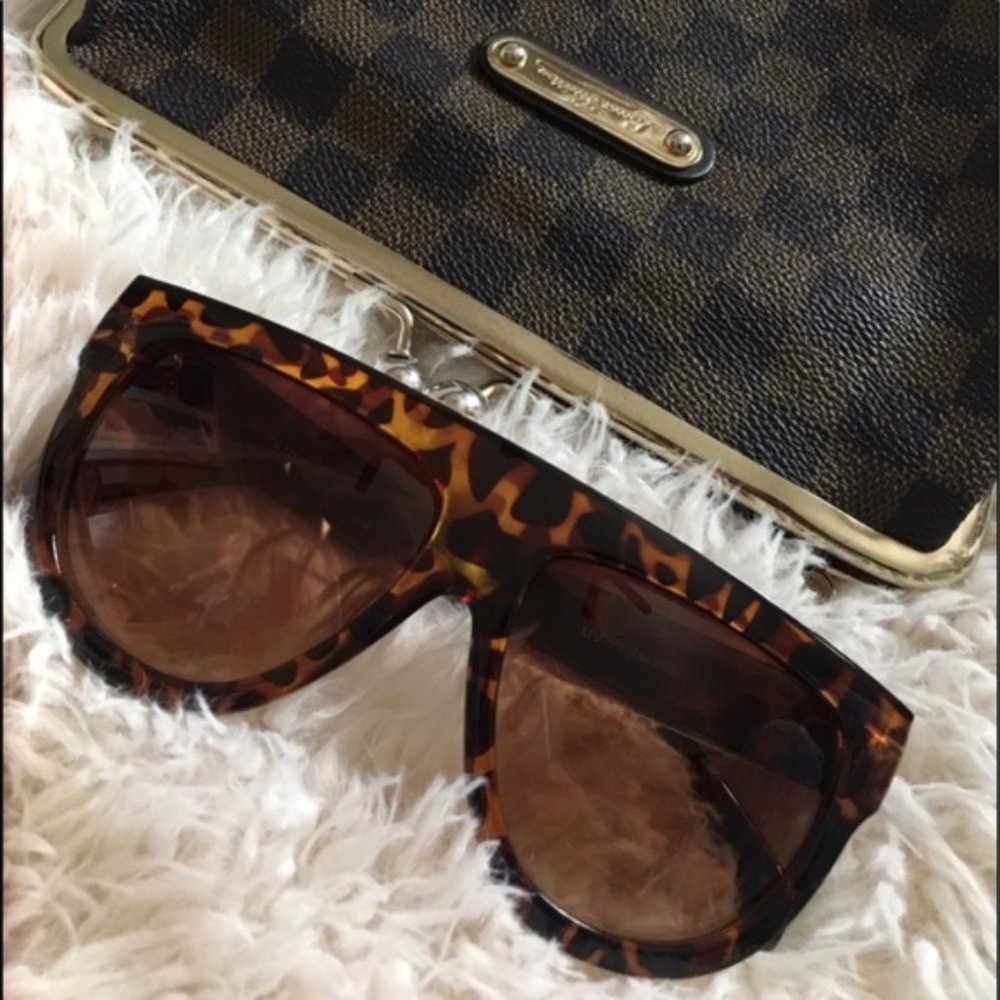 "LAST ONE" Leopard Oversized Sunglasses